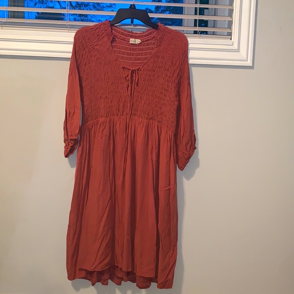 NWOT Roolee Ruched Stretch Orange Rust Boho Tassle Puff Sleeve Mid Length Dress - Picture 1 of 2
